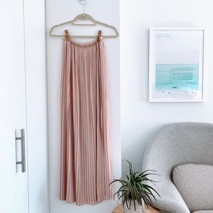 Lush | NWT Long blush skirt with mini skirt layer